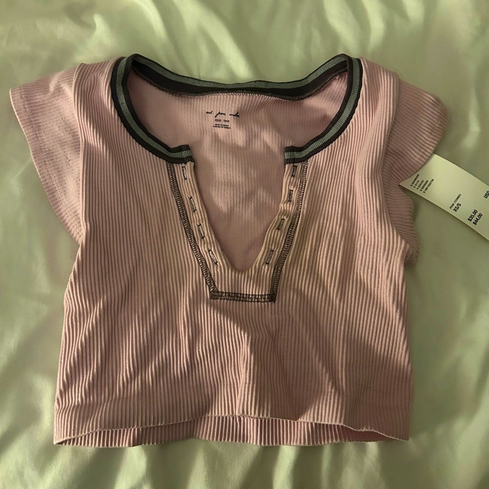 NWT XS/S PINK URBAN OUTFITTERS GO FOR GOLD TOP